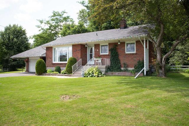 349 Angeline St, House detached with 2 bedrooms, 1 bathrooms and 7 parking in Kawartha Lakes ON | Image 12