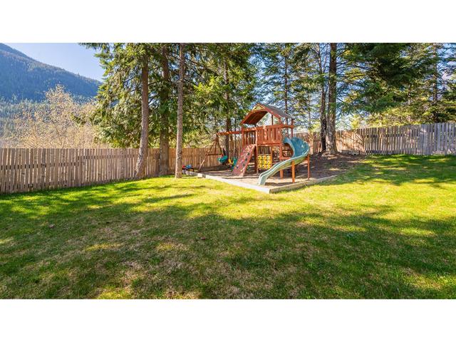 4817 Goat River North Road, House detached with 4 bedrooms, 4 bathrooms and 6 parking in Central Kootenay B BC | Image 50