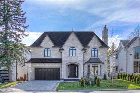 34 Larkfield Dr, House detached with 4 bedrooms, 6 bathrooms and 4 parking in Toronto ON | Image 1