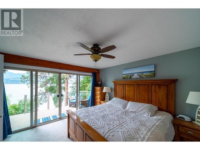 17130 Coral Beach Road, House detached with 3 bedrooms, 2 bathrooms and 3 parking in Lake Country BC | Image 13