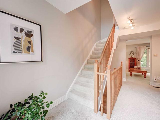 16 Bards Walkway, Townhouse with 3 bedrooms, 3 bathrooms and 2 parking in Toronto ON | Image 10