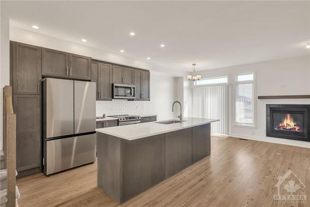 293 Monticello Avenue, Townhouse with 3 bedrooms, 3 bathrooms and 3 parking in Ottawa ON | Image 15