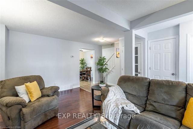51 - 55 Ashley Cres, Townhouse with 3 bedrooms, 2 bathrooms and 2 parking in London ON | Image 15