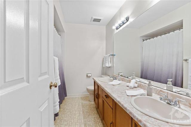 2nd level- 5 pc Main bath with tub/shower and dual sinks. | Image 22