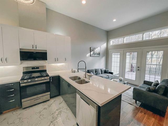 61 Halsey Ave, House semidetached with 3 bedrooms, 4 bathrooms and 4 parking in Toronto ON | Image 23