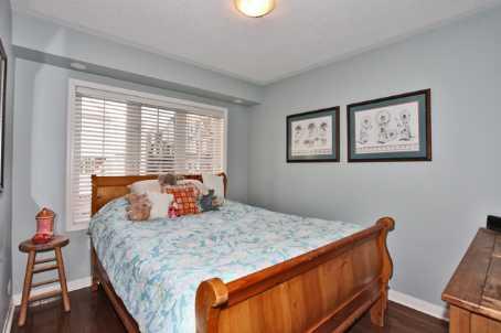1 - 575 Dundas St W, Townhouse with 2 bedrooms, 2 bathrooms and 2 parking in Mississauga ON | Image 7