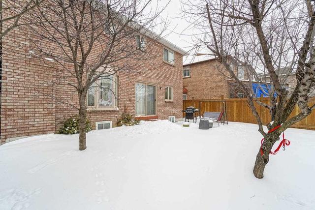48 Appleton Tr, House detached with 3 bedrooms, 4 bathrooms and 6 parking in Brampton ON | Image 32