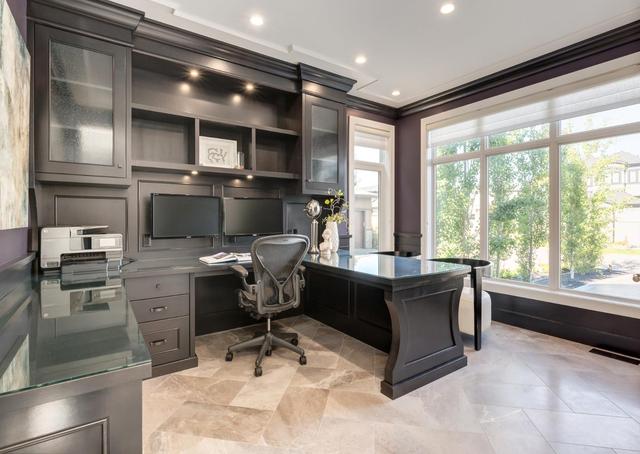 27 Aspen Ridge Court Sw, House detached with 4 bedrooms, 4 bathrooms and 6 parking in Calgary AB | Image 2