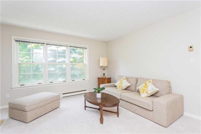 7 Scotch Elmway, Townhouse with 3 bedrooms, 3 bathrooms and 2 parking in Toronto ON | Image 4