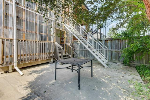 611 Ossington Ave, House detached with 2 bedrooms, 1 bathrooms and 0 parking in Toronto ON | Image 15