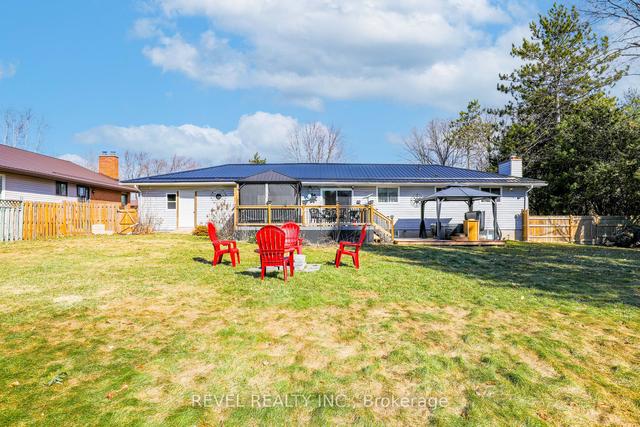 114 Reid St, House detached with 2 bedrooms, 2 bathrooms and 5 parking in Kawartha Lakes ON | Image 27