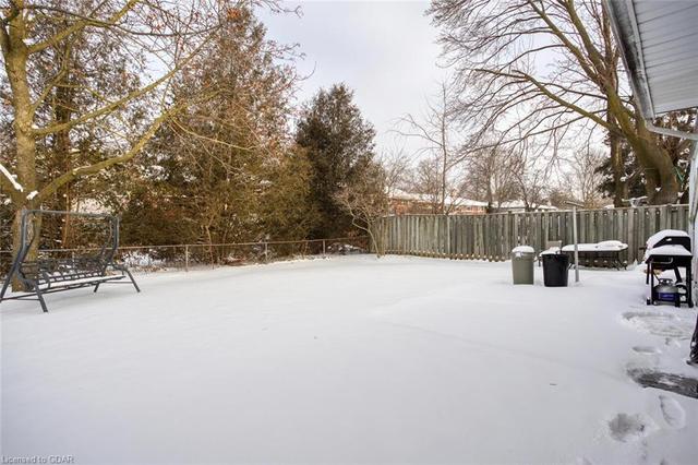 370 Greenbrook Drive, House detached with 3 bedrooms, 1 bathrooms and 3 parking in Kitchener ON | Image 38