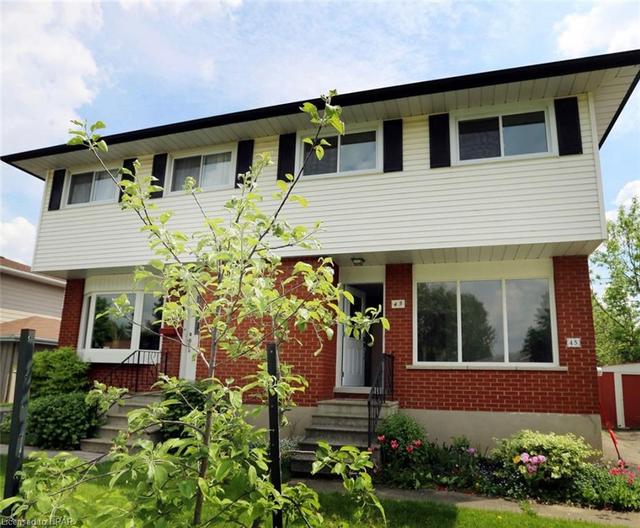 45 Kemp Crescent, House semidetached with 3 bedrooms, 1 bathrooms and 3 parking in Stratford ON | Card Image