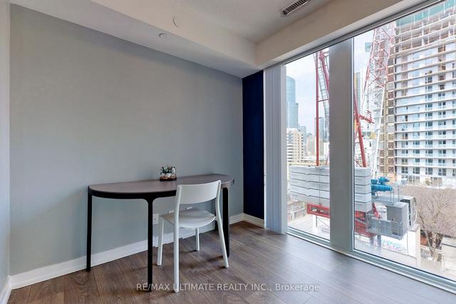 1012 - 60 Shuter St, Condo with 1 bedrooms, 2 bathrooms and 0 parking in Toronto ON | Image 14