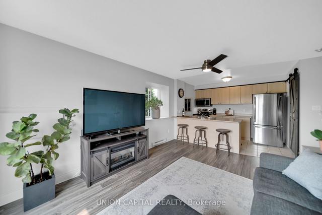 301 - 83 Aspen Springs Dr, Condo with 2 bedrooms, 1 bathrooms and 1 parking in Clarington ON | Image 12