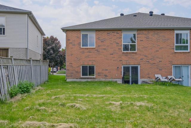 70 Noble Dr, House semidetached with 3 bedrooms, 2 bathrooms and 4 parking in Bradford West Gwillimbury ON | Image 27