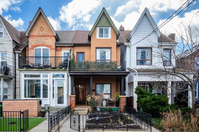 125 Lindsey Ave, House semidetached with 5 bedrooms, 3 bathrooms and 0 parking in Toronto ON | Image 1