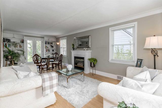 108 Shanty Bay Rd, House detached with 3 bedrooms, 3 bathrooms and 4 parking in Barrie ON | Image 5