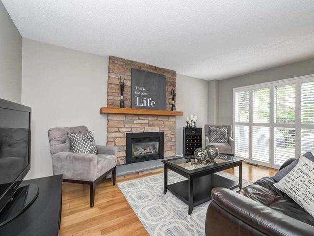11 Vale Cres, House detached with 4 bedrooms, 3 bathrooms and 2 parking in Ajax ON | Image 10
