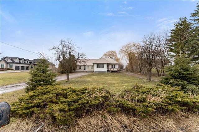 267 Green Mountain Road E, House detached with 7 bedrooms, 2 bathrooms and 20 parking in Hamilton ON | Image 4