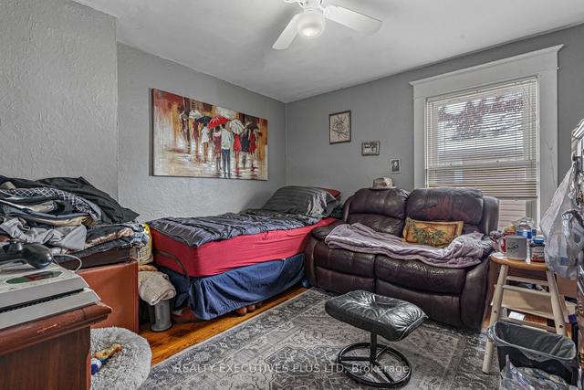 5383 Huron St S, House detached with 3 bedrooms, 1 bathrooms and 3 parking in Niagara Falls ON | Image 3