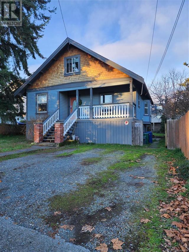 582 Bradley St, House detached with 3 bedrooms, 2 bathrooms and 4 parking in Nanaimo BC | Image 2
