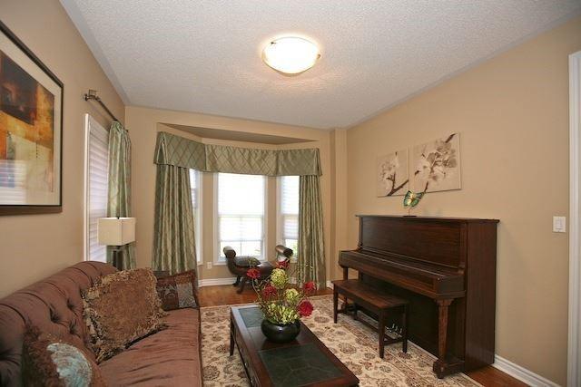8 Fonthill Blvd, House detached with 4 bedrooms, 4 bathrooms and 4 parking in Markham ON | Image 3