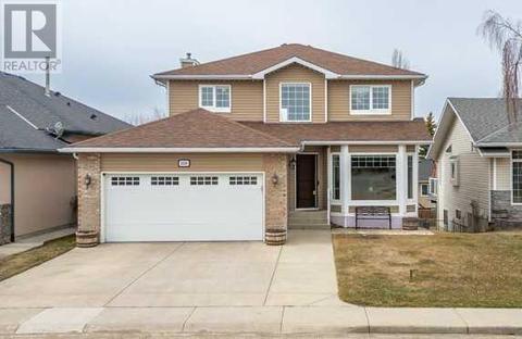 1555 Meadowbrook Drive Se, House detached with 5 bedrooms, 3 bathrooms and 4 parking in Airdrie AB | Card Image