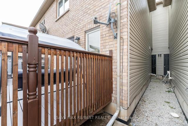 163 Crystal Glen Cres, House attached with 3 bedrooms, 3 bathrooms and 3 parking in Brampton ON | Image 28