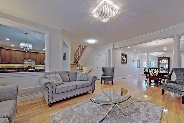 571 Forsyth Farm Dr, House detached with 4 bedrooms, 3 bathrooms and 4 parking in Whitchurch Stouffville ON | Image 30