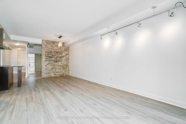 503 - 1 Scott St, Condo with 2 bedrooms, 2 bathrooms and 1 parking in Toronto ON | Image 17