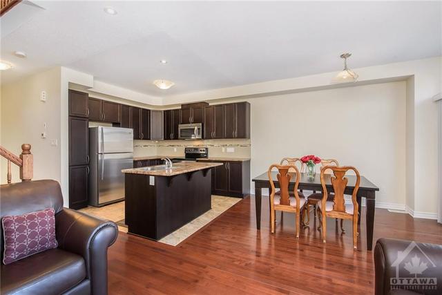 215 Via San Marino Street, Townhouse with 3 bedrooms, 3 bathrooms and 2 parking in Ottawa ON | Image 8