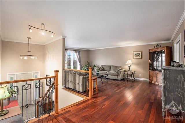 11961 Cloverdale Road, House detached with 4 bedrooms, 3 bathrooms and 12 parking in North Dundas ON | Image 5