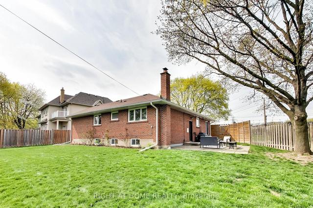 155 Princess Margaret Blvd, House detached with 3 bedrooms, 2 bathrooms and 5 parking in Toronto ON | Image 19
