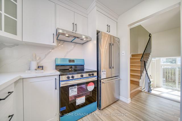 43 - 331 Trudelle St, Townhouse with 3 bedrooms, 3 bathrooms and 2 parking in Toronto ON | Image 3