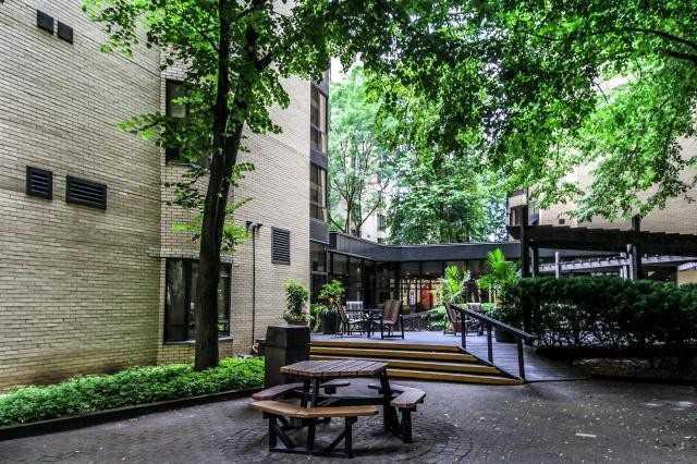 608 - 195 St Patrick St, Condo with 1 bedrooms, 2 bathrooms and 1 parking in Toronto ON | Image 15