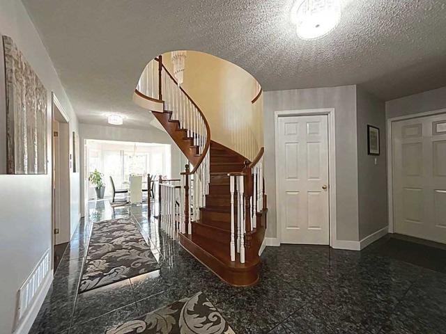 34 Sifford Crt, House detached with 4 bedrooms, 5 bathrooms and 6 parking in Brampton ON | Image 25
