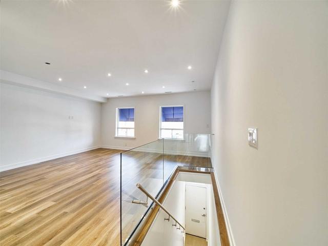 upper - 2598 Yonge St, Condo with 2 bedrooms, 2 bathrooms and 1 parking in Toronto ON | Image 12