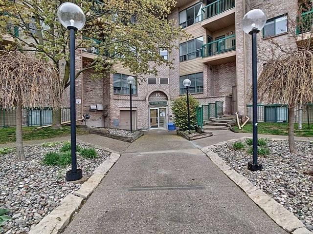 413 - 15 Hofstetter Ave, Condo with 2 bedrooms, 2 bathrooms and 1 parking in Kitchener ON | Image 11