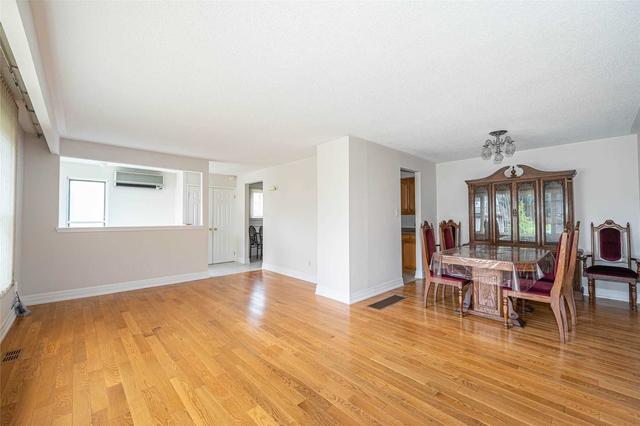 115 Glen Springs Dr, House semidetached with 3 bedrooms, 3 bathrooms and 4 parking in Toronto ON | Image 12