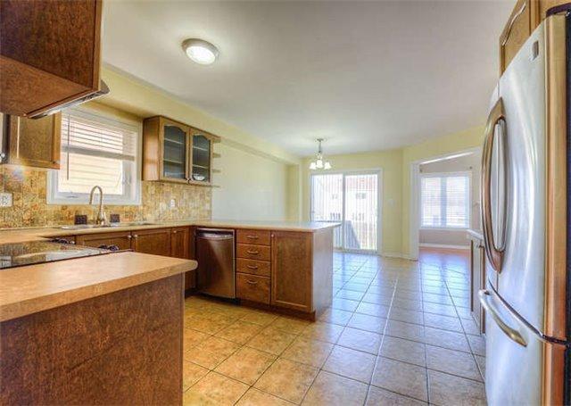 1181 Stire St, House detached with 4 bedrooms, 4 bathrooms and 2 parking in Oshawa ON | Image 8