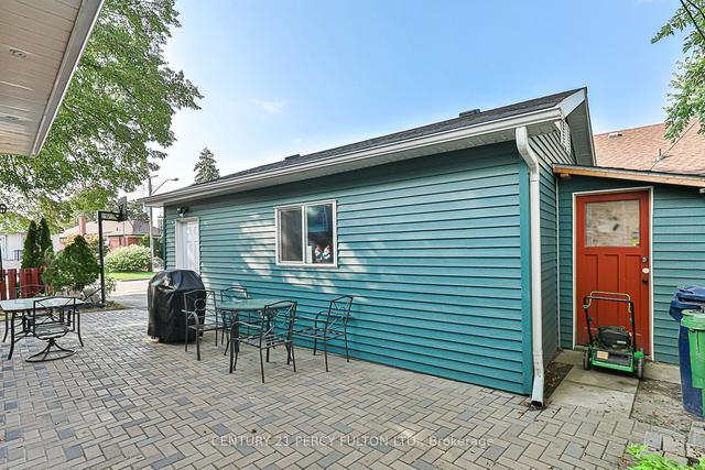 21 Willowhurst Cres, House detached with 3 bedrooms, 2 bathrooms and 4 parking in Toronto ON | Image 19