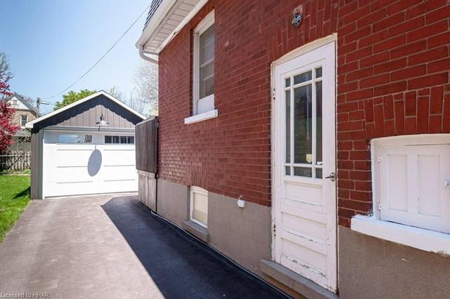 94 Norfolk Street, House detached with 3 bedrooms, 1 bathrooms and 4 parking in Stratford ON | Image 35