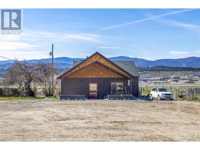 4451 Black Road, Home with 2 bedrooms, 3 bathrooms and null parking in Central Okanagan BC | Image 93