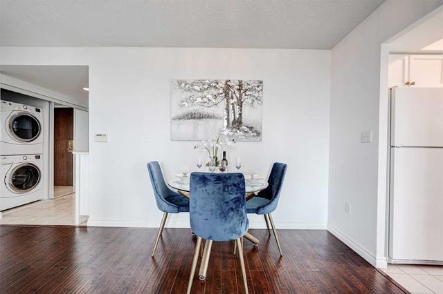 2307 - 3 Pemberton Ave, Condo with 1 bedrooms, 1 bathrooms and 1 parking in Toronto ON | Image 2
