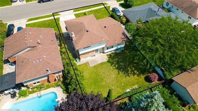 277 Twin Lakes Drive, House detached with 4 bedrooms, 1 bathrooms and 4 parking in Sarnia ON | Image 41
