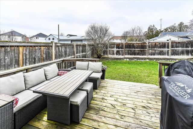 1388 Tall Pine Crt, House detached with 4 bedrooms, 3 bathrooms and 6 parking in Oshawa ON | Image 28