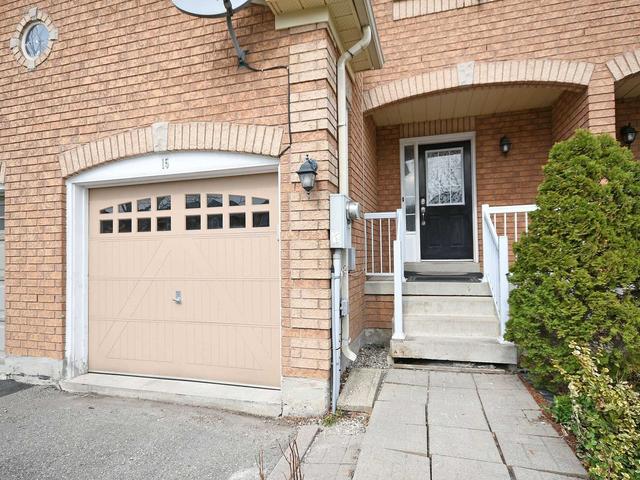 15 Todmorden Dr, House attached with 3 bedrooms, 2 bathrooms and 2 parking in Brampton ON | Image 36