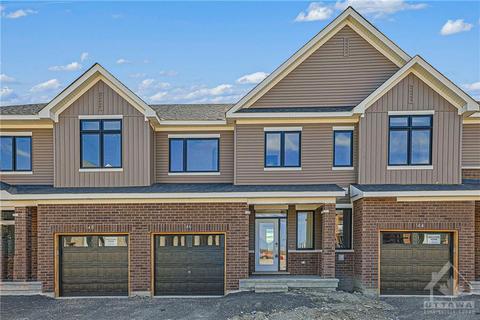146 Beebalm Crescent, Townhouse with 3 bedrooms, 3 bathrooms and 2 parking in Ottawa ON | Card Image