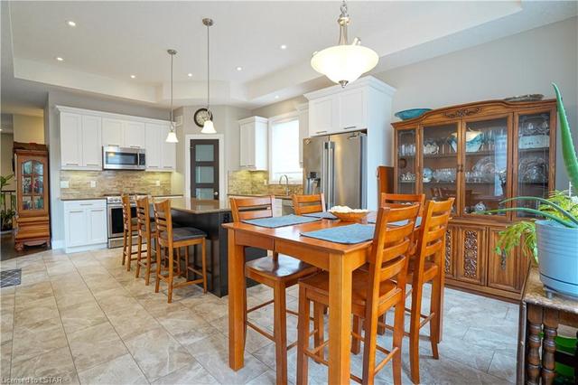 50 Veale Crescent, House detached with 3 bedrooms, 3 bathrooms and 7 parking in Strathroy Caradoc ON | Image 26